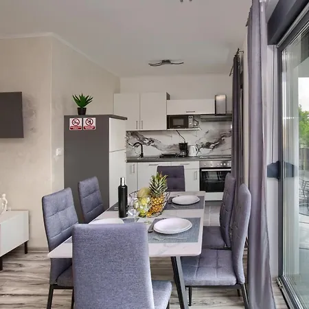Apartment Luksuzni Asi S Bazenom *