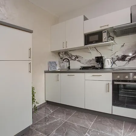 Luksuzni Asi S Bazenom Apartment Fazana