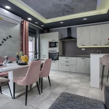 Apartament Luksuzni Asi S Bazenom Fažana