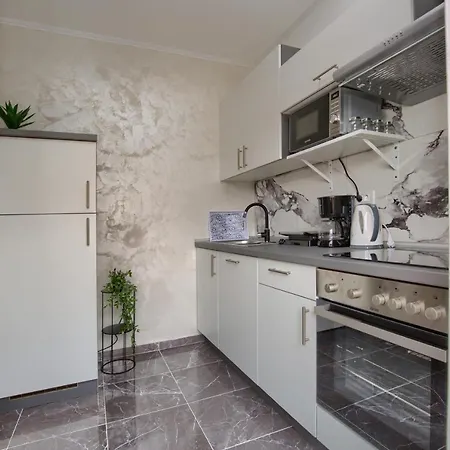 Apartment Luksuzni Asi S Bazenom