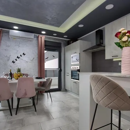 Luksuzni Asi S Bazenom Apartment Fazana